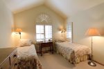 BR 4- Guest Suite with 2 Twin Beds or Bridged King